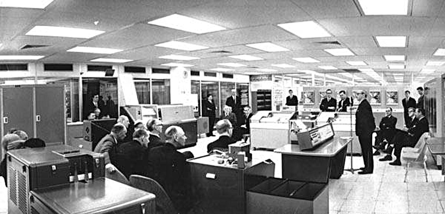 Official Opening of LEO III/15, Shell of Australia, 3 Aug. 1964.